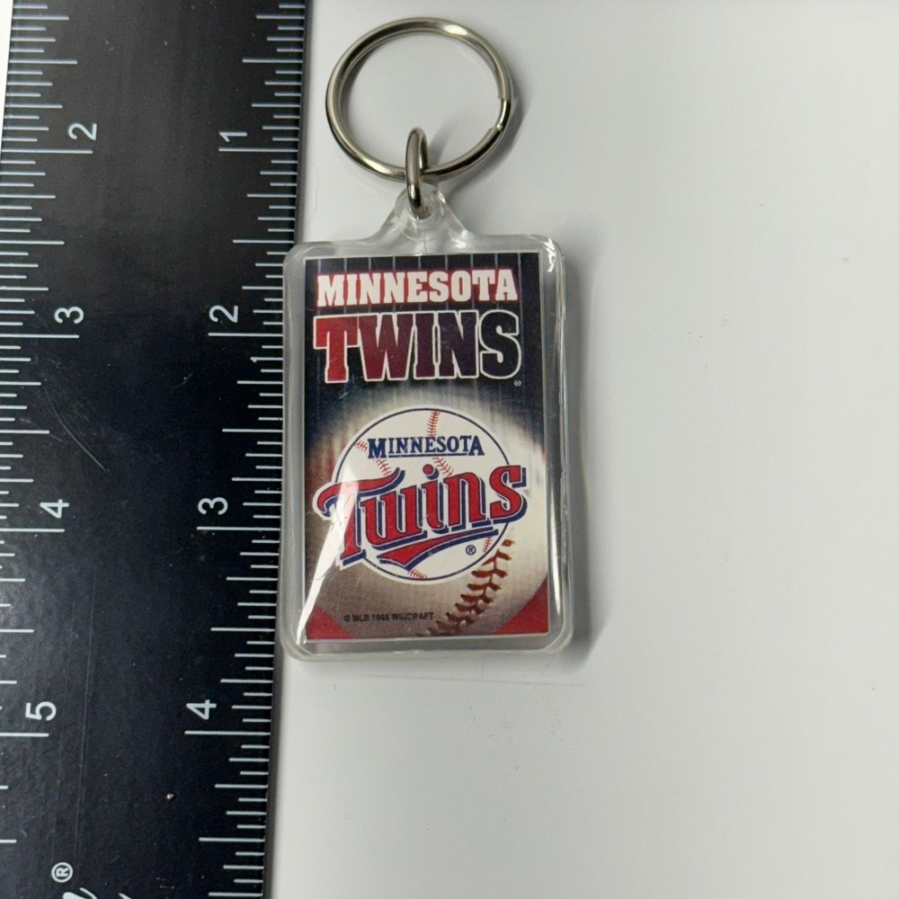 Minnesota‎ Twins Baseball Keychain MLB 1998 Wincraft Souvenir